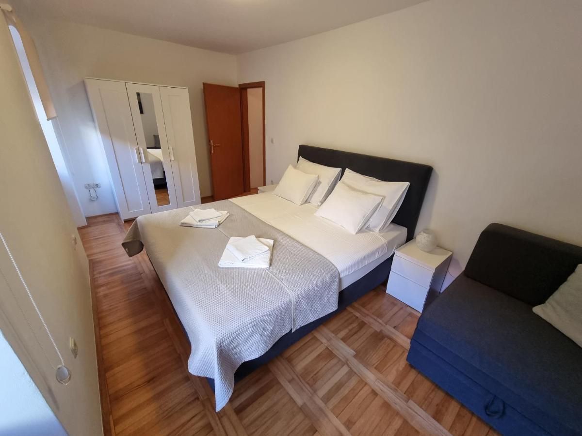 Apartments Ivana Rab Rab Town Exterior photo